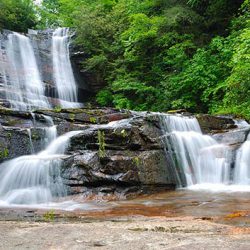 connestee falls real estate